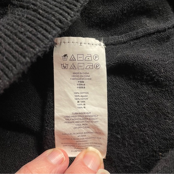 Michael Kors Quarter Zip Black Knit Pullover Sweater
Size Small, Long Sleeves - Picture 7 of 8